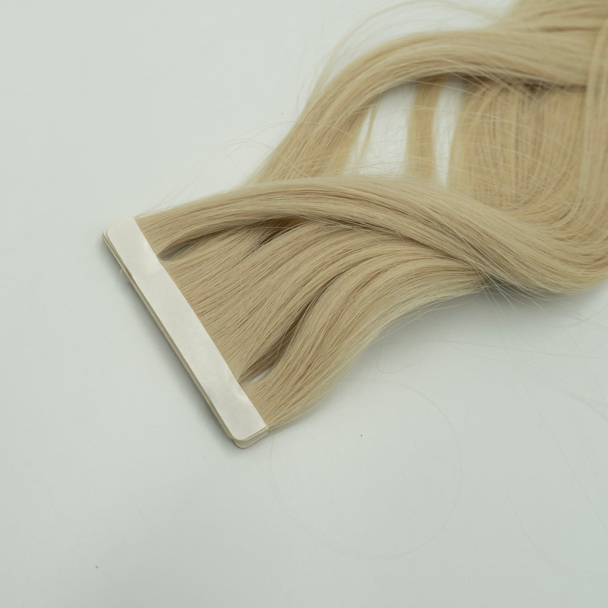 Ajkune Professional Tape Extensions – Luxushaar für natürliches Volumen – Ansicht 5